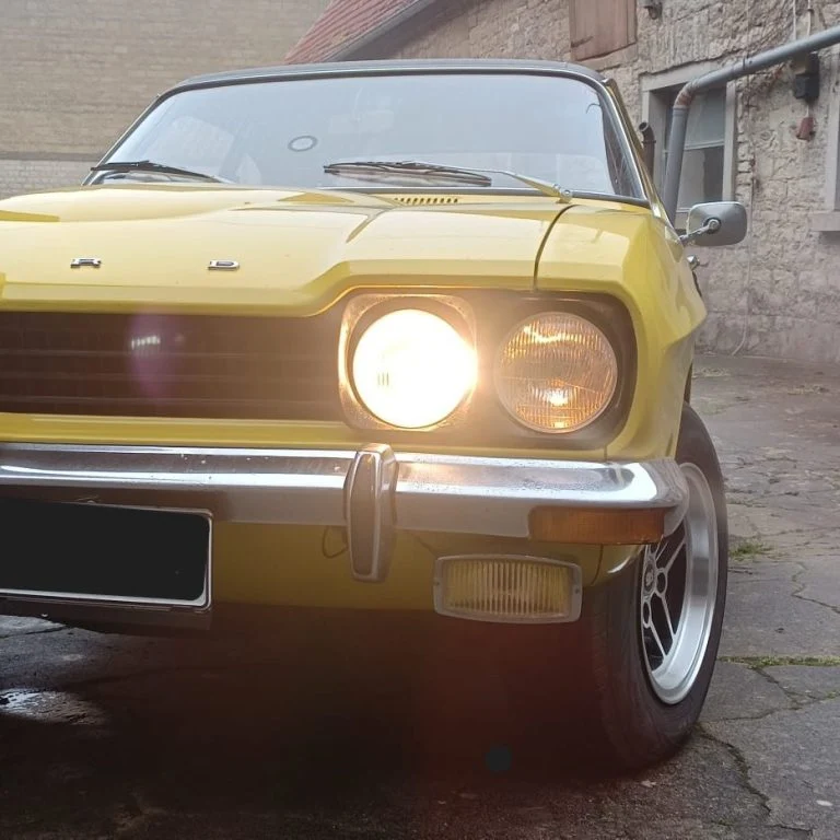 Klassischer Pkw für eine Oldtimer- oder Youngtimerbewertung